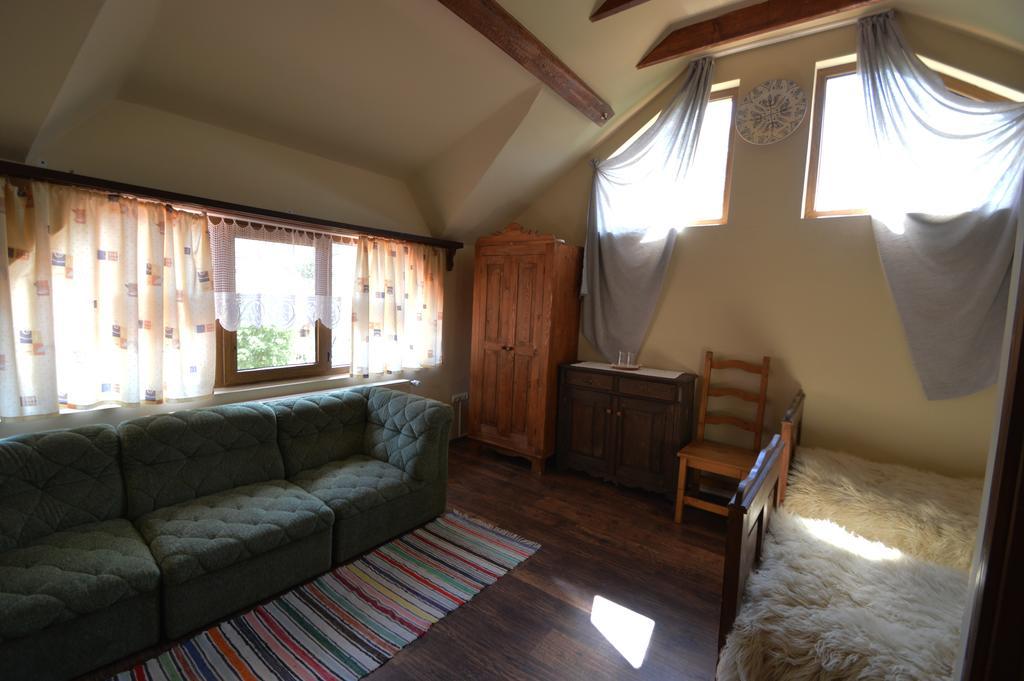 Arts And Crafts Guesthouse Baia Sprie Exterior foto
