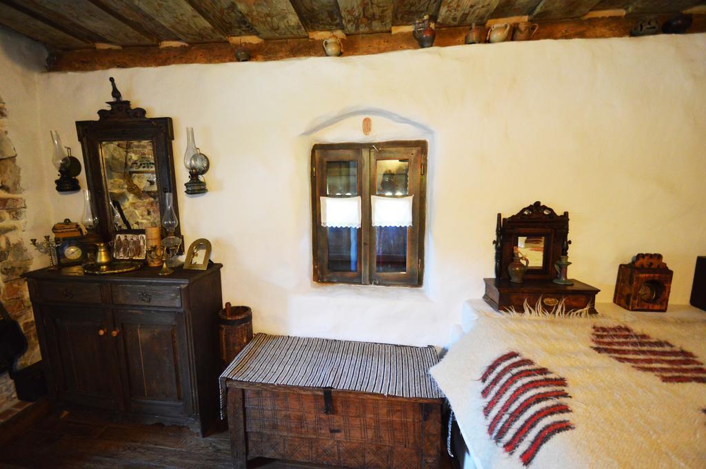 Arts And Crafts Guesthouse Baia Sprie Exterior foto