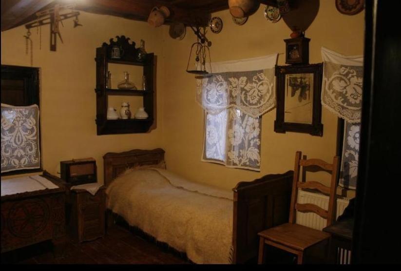 Arts And Crafts Guesthouse Baia Sprie Exterior foto